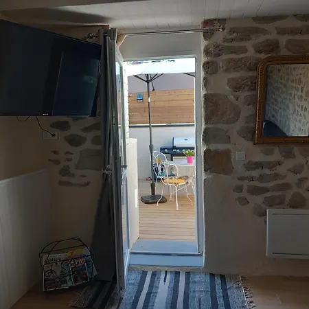 Dom wakacyjny L'hirondelle En Auvergne Champs (Auvergne)