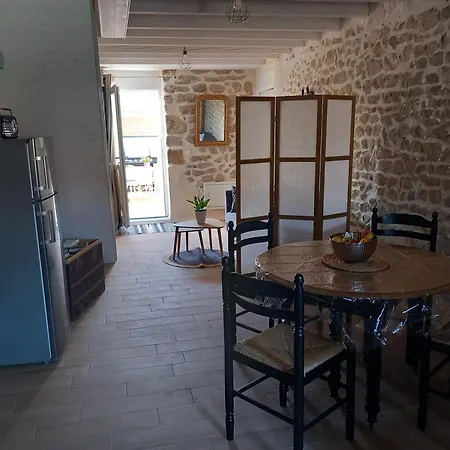 Dom wakacyjny L'hirondelle En Auvergne